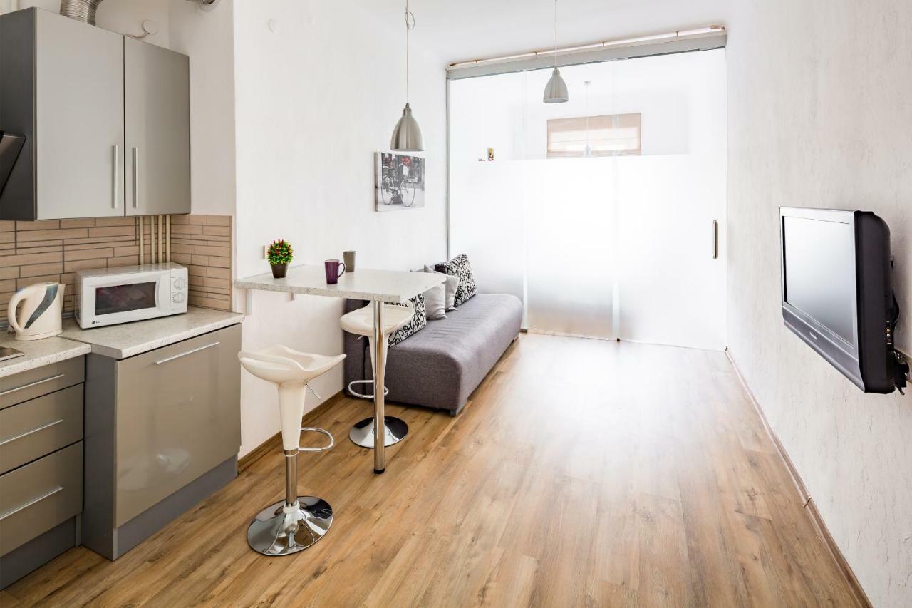 Apartamento Romari Площа Ринок 29 Leópolis Exterior foto